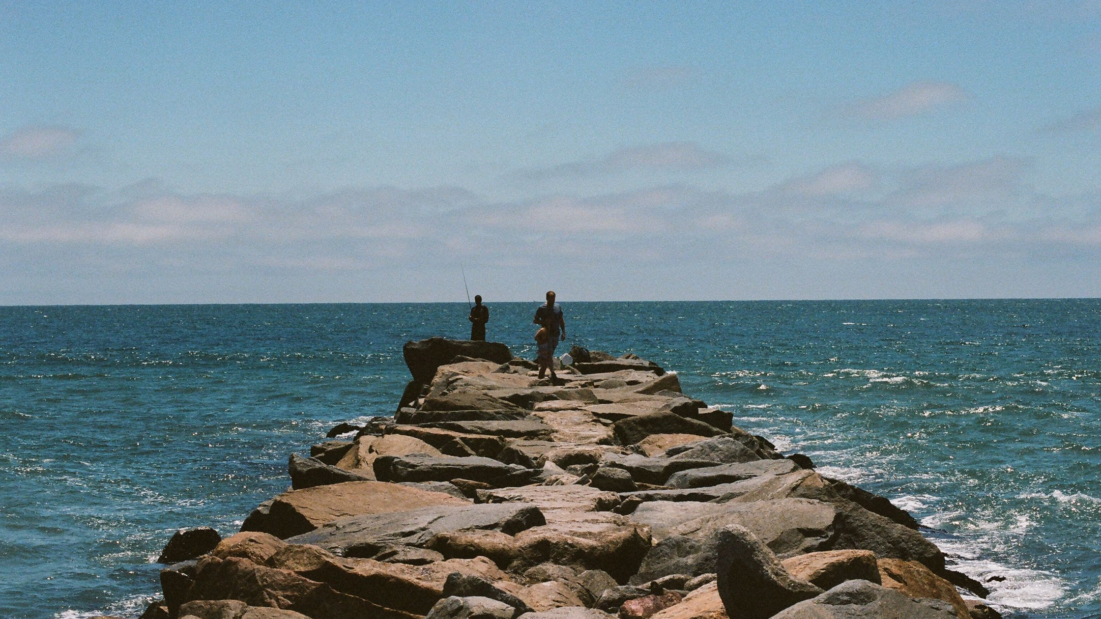 Jetty Fishing Guide: Safety, Rigs, and What You'll Catch